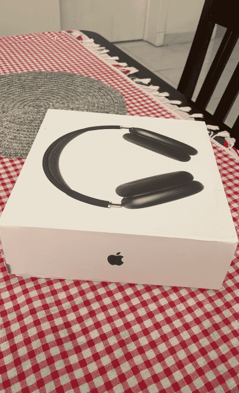 Apple AirPods Max new